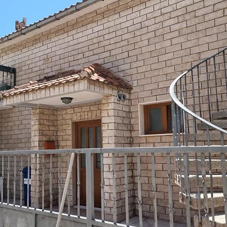 Apartments Soric Омиш Экстерьер фото